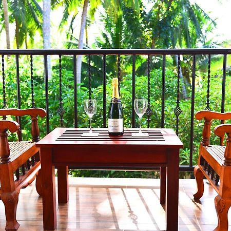 Little Villa Hotel Ваддува Экстерьер фото